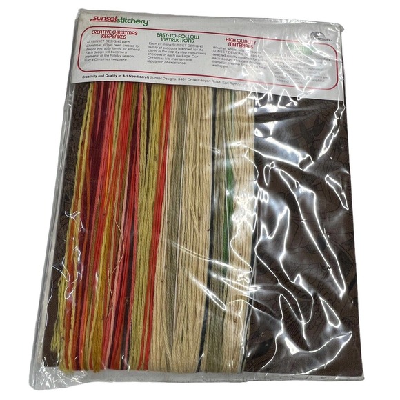 New 1978 Sunset Stitchery Natures Wreath Holiday Christmas Wall Hanging 16 x 16 - Picture 3 of 5